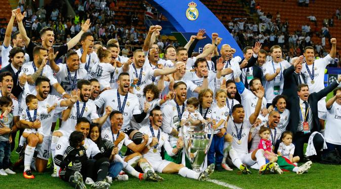  mereka atas Atletico Madrid di Final Liga Champions 2015/2016 di Stadion San Siro, Milan, Minggu (29/5). Madrid mengalahkan Atletico melalui adu pinalti dengan skor 5-3. (Reuters/Stefan Wermuth)