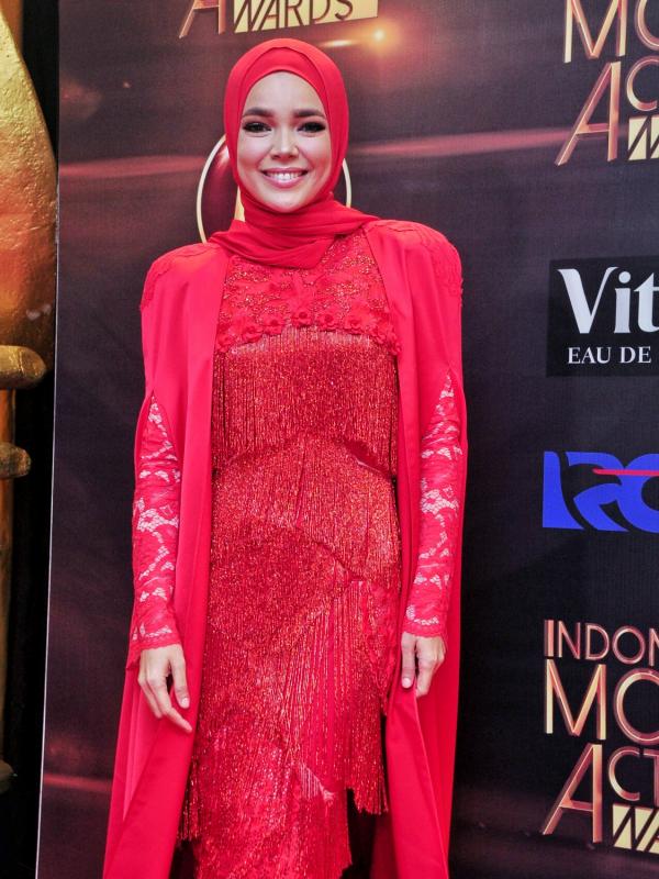 Indonesia Movie Awards 2016 (Adrian Putra/bintang.com)