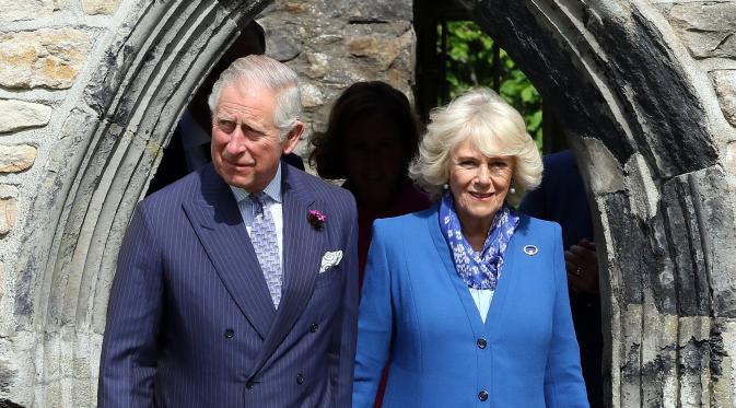 Pangeran Charles dan istrinya Camilla. (AFP/Bintang.com)