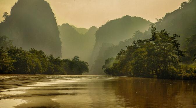 Danau Ba Be, Vietnam. (Rehahn/Bored Panda)