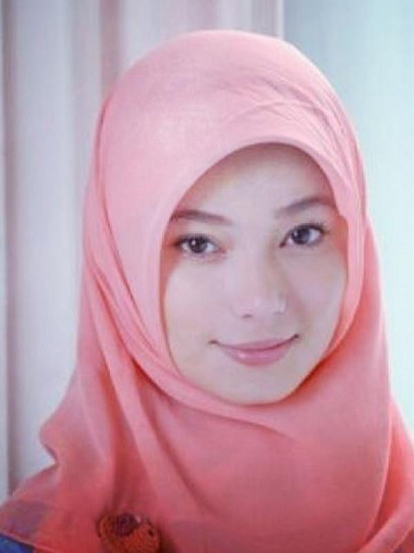 Asmirandah saat kenakan jilbab (Instagram)