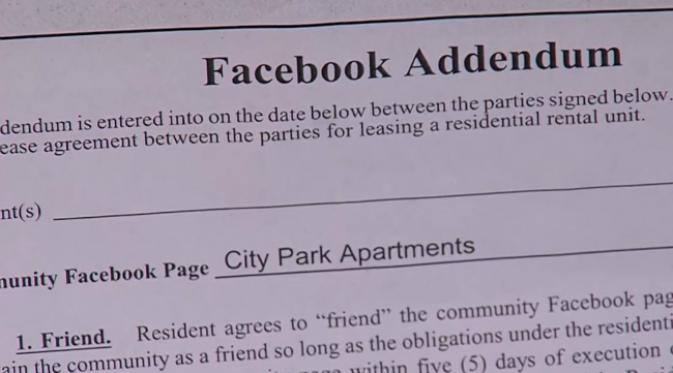 Sejumlah penghuni kompleks apartemen meradang karena persetujuan baru penyewaan tempat tinggal dikaitkan dengan suatu laman Facebook. (Sumber cuplikan video KSL TV)
