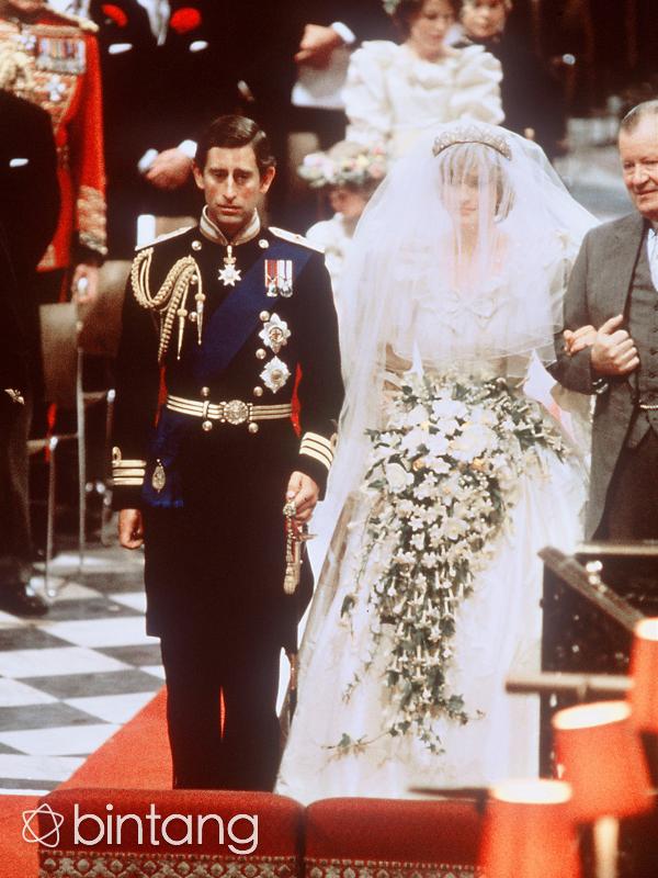 Kakak kandung Putri Diana, Lady Sarah Spencer rupanya pernah memiliki kedekatan khusus dengan Pangeran Charles. Sebelum menikah dengan Diana, ternyata Charles sempat berkencan dengan Lady Sarah. (AFP/Bintang.com)