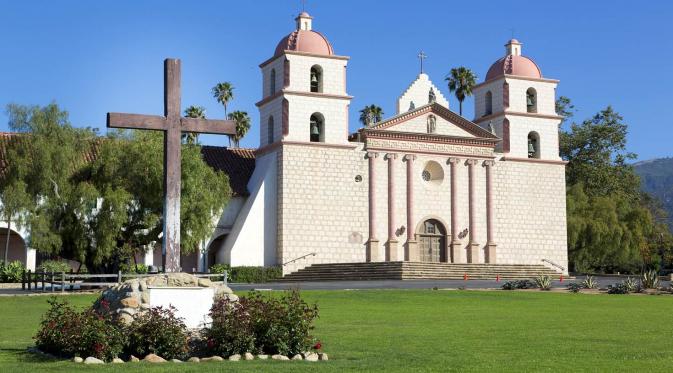 Santa Barbara Mission, California. (Carol M. Highsmith/Getty Images)