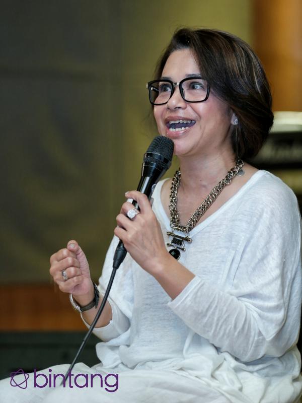 Ruth Sahanaya gandeng Chicco Jerikho di klip baru (Adrian Putra/Bintang.com)