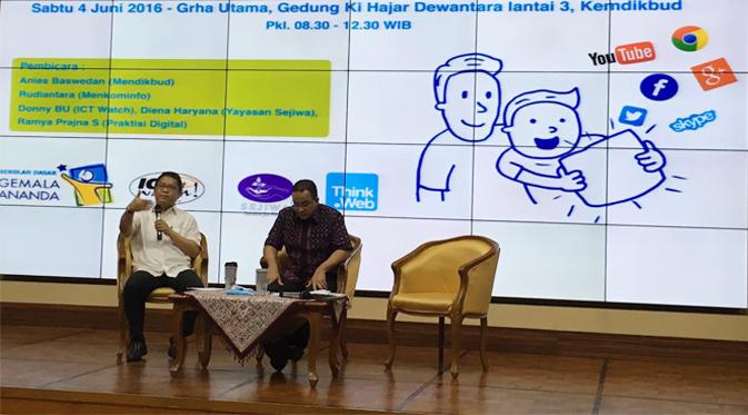 Menkominfo Rudiantara dan Mendikbud Anies Baswedan menjadi pembicara di acara Seminar Literasi Digital bertemakan Bersama Anak Berteman dengan Dunia Online di Jakarta.