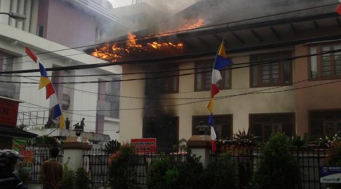 Kebakaran di Gedung Kejaksaan Tinggi Jawa Barat. (@alfasugesti)