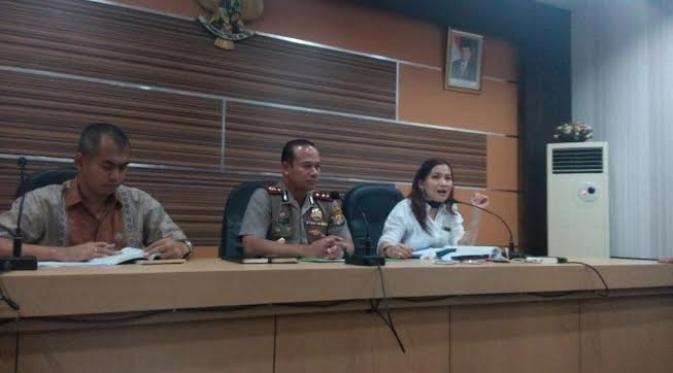 KPAI bersama Polresta Tangerang meminta kedua orangtua boca Evelyn untuk melakukan mediasi. (Liputan6.com/Pramita Tristiawati)