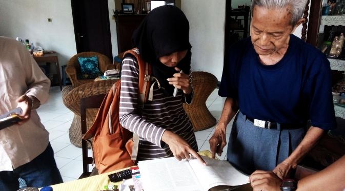 Hardjosudiro, pensiunan guru SMA Kolose John De Britto Yogyakarta, yang peduli terhadap anak difabel. (Liputan6.com/Fathi Mahmud)