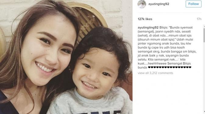 Ayu Ting Ting terharu oleh sikap putrinya, Bilqis (Source: Instagram)