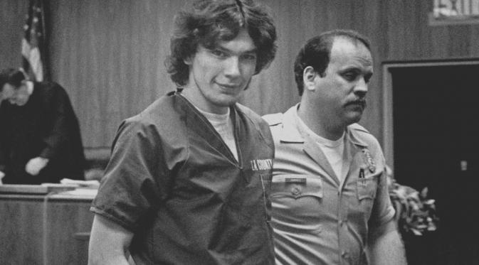 Sosok salah satu pembunuh berantai tersadis di AS, Richard Ramirez. (sumber: LA Times)