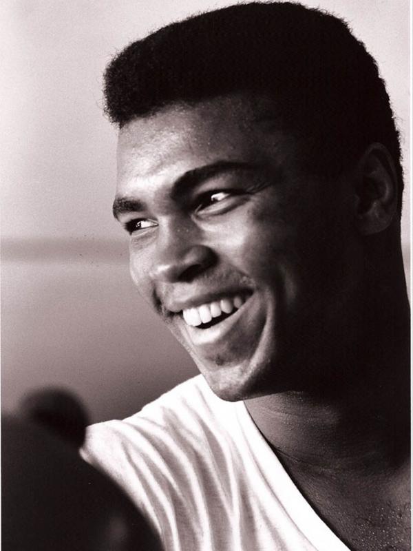 Muhammad Ali (Bintang Pictures)