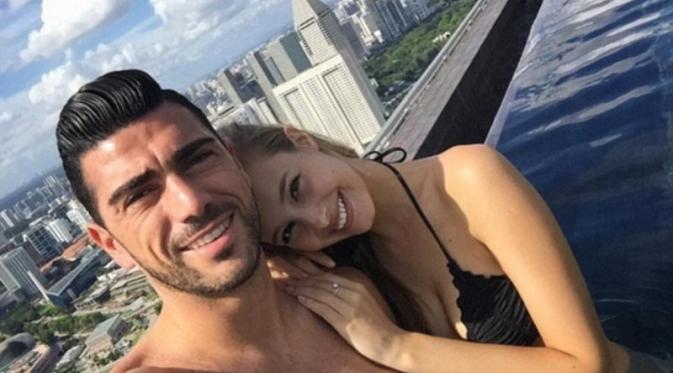 Graziano Pelle dan Viktoria Vargas