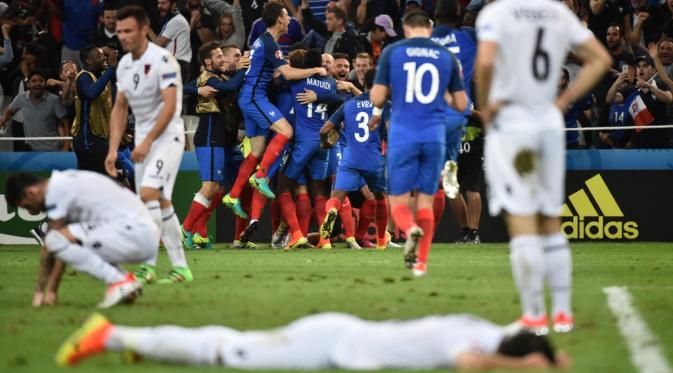 Timnas Prancis rayakan kemenangan