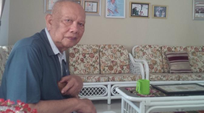 Orangtua Tito Karnavian, M Saleh di rumahnya (Nefri Inge/Liputan6.com)