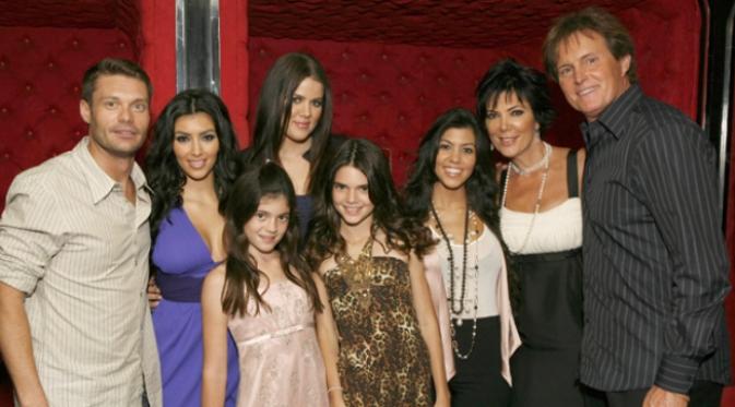 Keeping Up With The Kardashians Season 1. Sumber : okmagazine.com