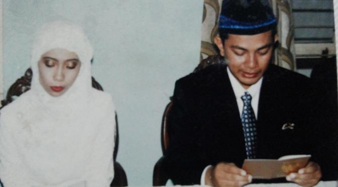 Ulaya Ahdiani dan Wijayanto saat akad nikah (Dok. Pribadi)