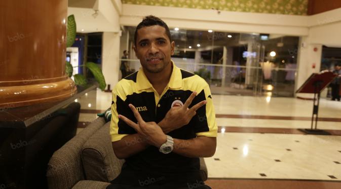 Alberto Goncalves, jadi tumpuan lini serang Sriwijaya FC bersama Hilton Moreira. (Bola.com/Nicklas Hanoatubun)