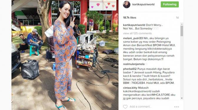 Kartika Putri berperan sebagai wanita hamil [foto: instagram]
