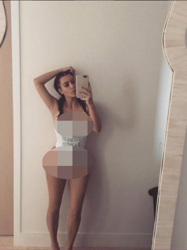 Kim Kardashian terus memamerkan bagian-bagian tubuhnya ke publik, kali ini puting payudara. Sumber: Instagram.com.