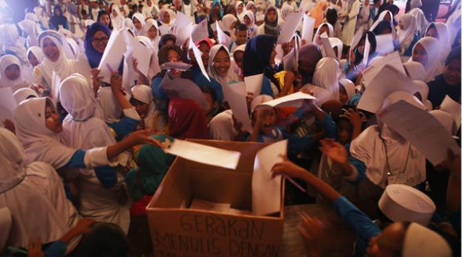 1500 Anak Yatim Kirim Surat ke Jokowi, Apa Isinya?