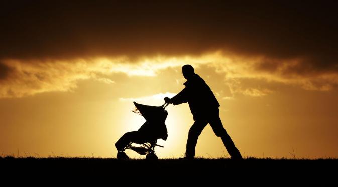 Apakah Seorang Ayah Baru Juga Butuh Cuti untuk Mengurus Bayinya? (Foto: nbcnews.com)