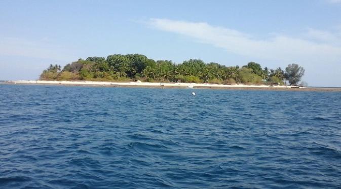 Pulau Kapoposan menjadi surga pemancing pengejar ikan setan. (Liputan6.com/Eka Hakim)