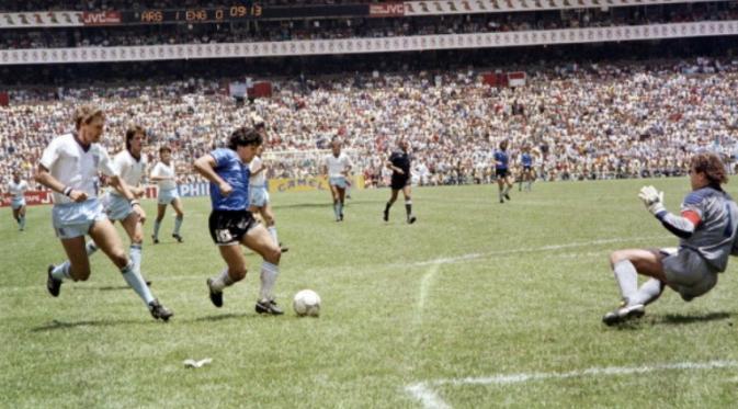 Diego Maradona saat masih memperkuat timnas Argentina