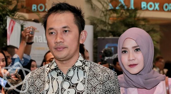 Zaskia Adya Mecca dan Hanung Bramantyo (Adrian Putra/bintang.com)