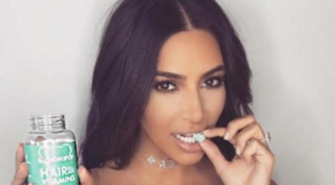 Kim Kardashian sebagai endorsement sebuah produk vitamin yang sama dengan CInta. (Instagram - @kimkardashian)