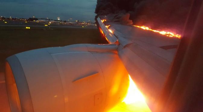 Singapura Airlines  SQ368  Terbakar (Douglas Yew)