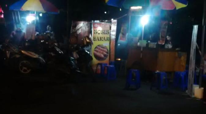 Polisi penjual sosis di Semarang dikeroyok Satpol PP (Liputan6.com / Edhie Prayitno Ige)