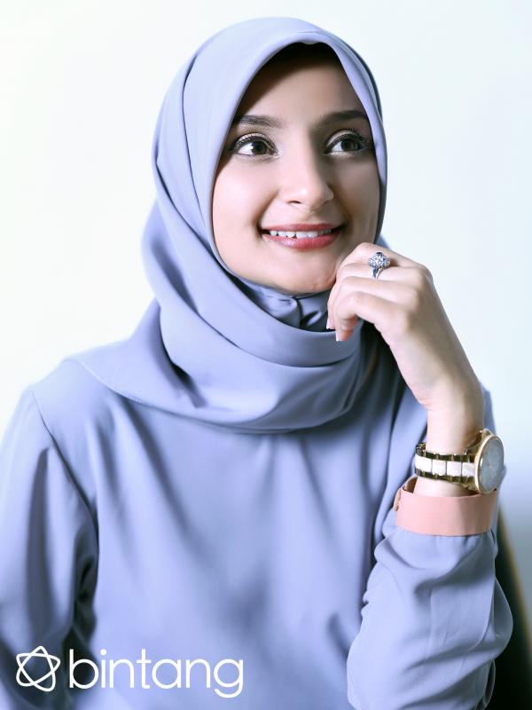 Rimma Bawazier, Model yang Sukses Jadi Desainer. (Foto by Nurwahyunan/Bintang.com, Digital Imaging by Muhammad Iqbal Nurfajri/Bintang.com)