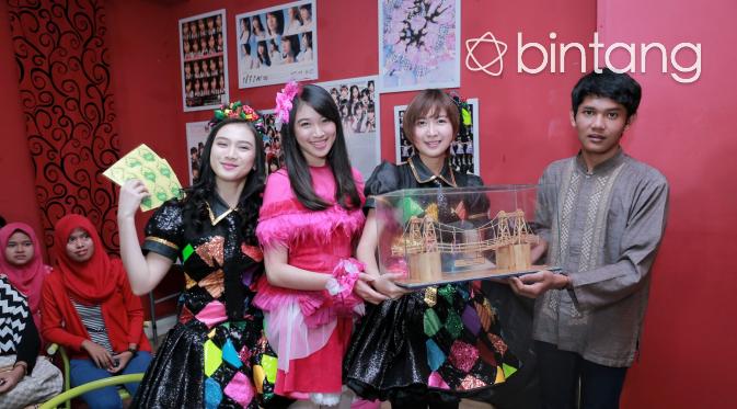 Idol Group JKT48 gelar charity di bulan Ramadan. (Adrian Putra/Bintang.com)