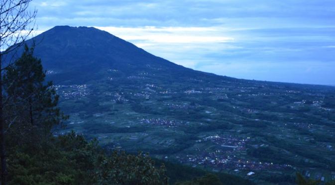 Gunung Telomoyo, Salatiga, Jawa Tengah. (Liputan6.com/Edhie Prayitno Ige)
