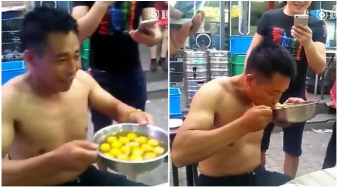 Hanya dalam waktu sekitar 1 menit, pria peminat makan gratis itu berhasil menenggak semangkuk sajian kuning telur dan putih telur mentah.