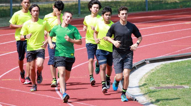 Peserta program Master Camp Yamaha dii Italia, juga mendapatkan latihan fisik berupa joging sejauh 3 km. (Yamaha)