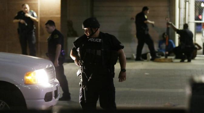 Horor Baku Tembak Polisi Dallas Vs Sniper, 5 Petugas Tewas (Reuters)