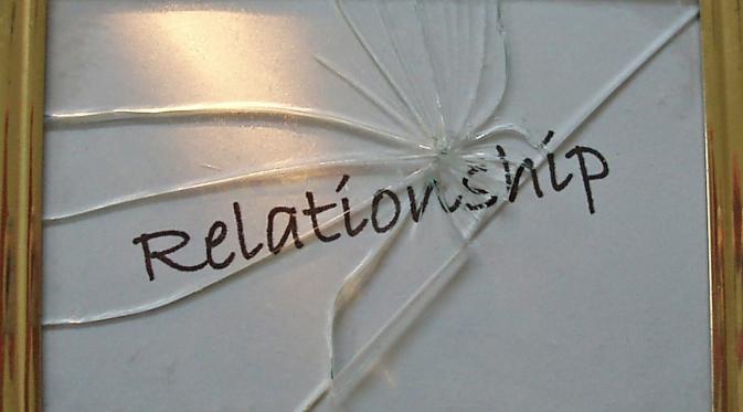  Empat Alasan Dibalik Hubunganmu yang Selalu Kandas. (Foto: blogspot.com)