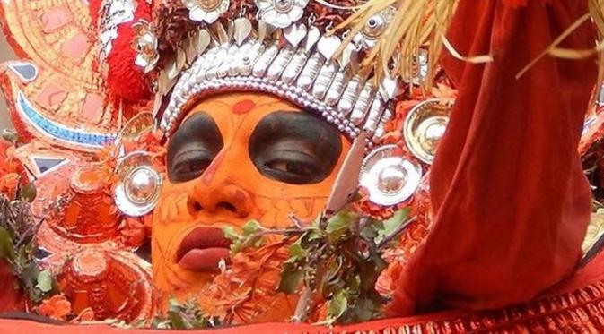 Kostum Harimau hinga Tikus, Ini 5 Festival Paling Mewah di India (Listverse.com)
