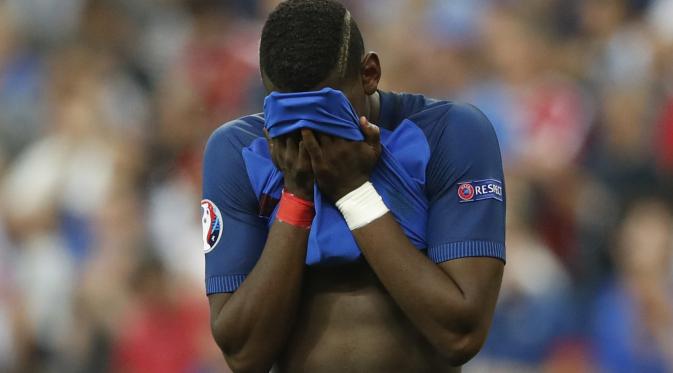 Ekspresi gelandang Prancis Paul Pogba usai pertandingan melawan Portugal (Reuters)