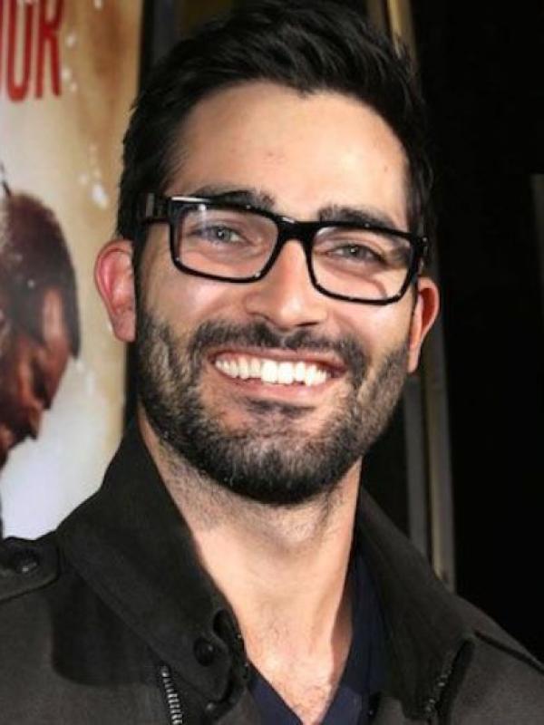 Tyler Hoechlin, pemeran Superman di serial Supergirl. foto: sidomi