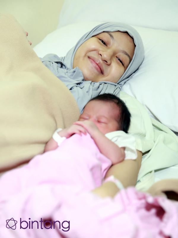 Natasha melahirkan anak keduanya secara caesar dan diberi nama Megumi Arrawda Sachi. Kabar bahagia itu dibagikan keduanya melalui akun Instagram. (Deki Prayoga/Bintang.com)
