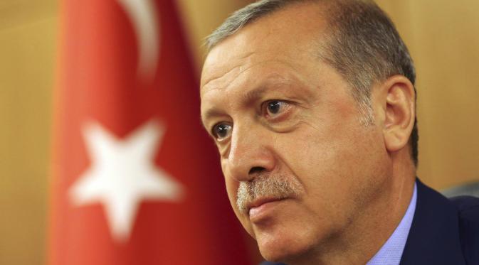 Presiden Recep Tayyip Erdogan menggelar jumpa pers terkait kudeta Turki. (Reuters)