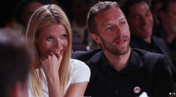 Gwyneth Paltrow dan Chris Martin sudah resmi bercerai setelah keduanya sepakat untuk menandatangani dokumen perceraian. (Dailymail/Bintang.com)