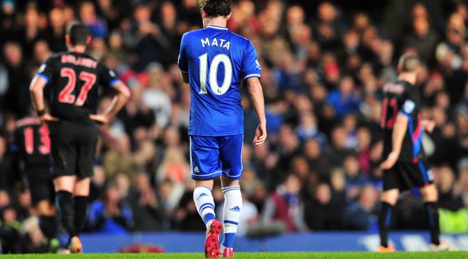 Saat masih berkostum Chelsea, Juan Mata adalah satu dari sedikit pemain yang bisa memerankan semua posisi di lini tengah. (AFP)
