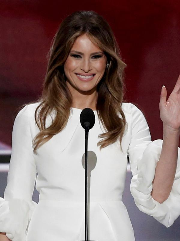 Istri Calon Presiden AS Donald Trump, Melania Trump berpidato di Konvensi Nasional Partai Republik di Cleveland, Ohio, AS 18 Juli 2016. (REUTERS / Mike Segar)