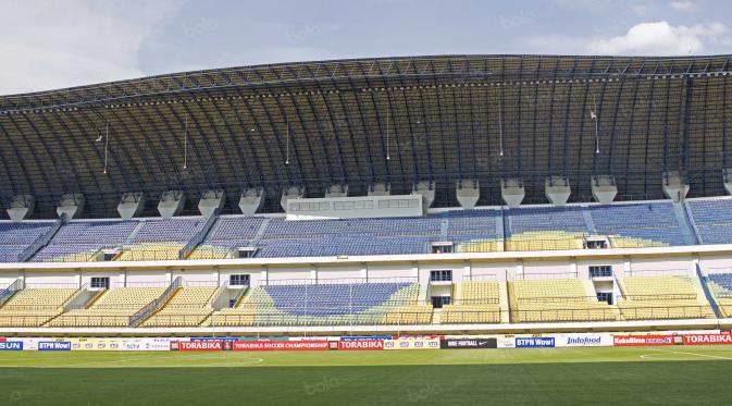 Stadion Gelora Bandung Lautan Api. (Bola.com/Nicklas Hanoatubun)