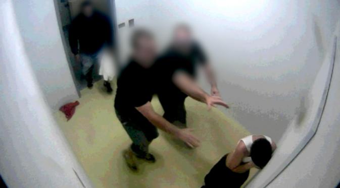 Pengacara: Penyiksaan Tahanan Remaja Seperti di Lapas Guantanamo (ABC)