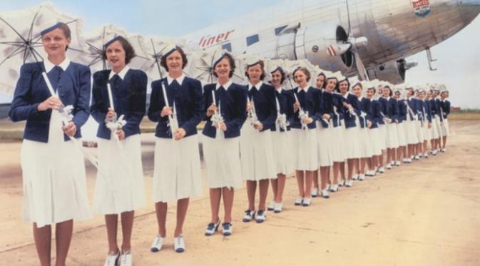 Seragam pramugari United Airlines tahun 1939. (blog.reservasi.com)